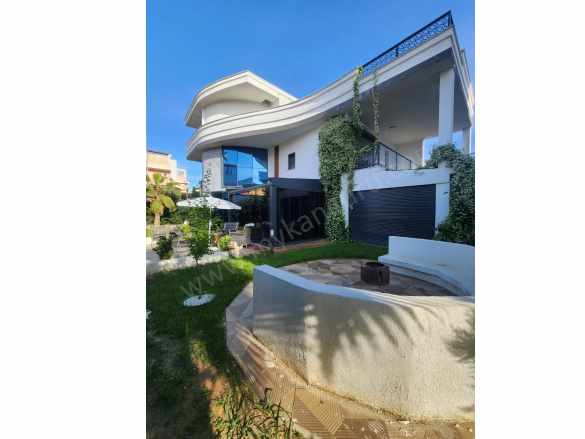 Kiralık işyeri Mimar Sinan Mahde 5+1 390 M² Villa Efeler