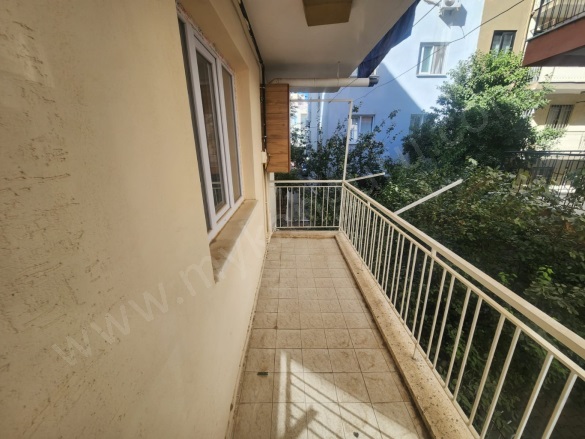 Cumhuriyet Mah. Efeler Kiralık Daire |  2+1 Oda | 120M2 Aylık 22.000Tl | 2. Kat | Doğalgaz(Kombi) | 1 Banyo Resim-5