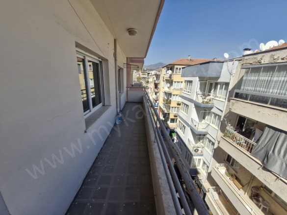 Güzelhisar Mah. Efeler Kiralık Daire |  2+1 Oda | 110M2 Aylık 18.000Tl | 4. Kat | Doğalgaz(Kombi) | 1 Banyo Resim-3