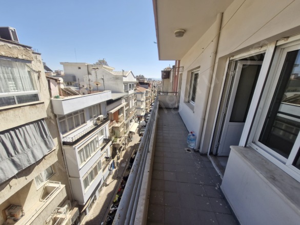 Güzelhisar Mah. Efeler Kiralık Daire |  2+1 Oda | 110M2 Aylık 18.000Tl | 4. Kat | Doğalgaz(Kombi) | 1 Banyo Resim-4