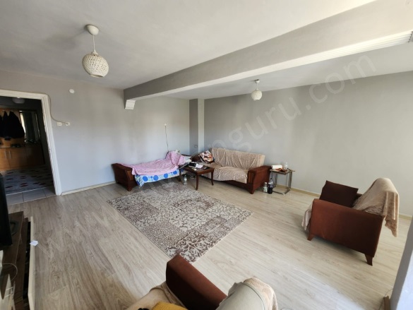 Zafer Mah. Efeler Satılık Daire |  2+1 Oda | 100M2 2.250.000Tl  Krediye Uygun  | 3. Kat | Soba | 1 Banyo Resim-3