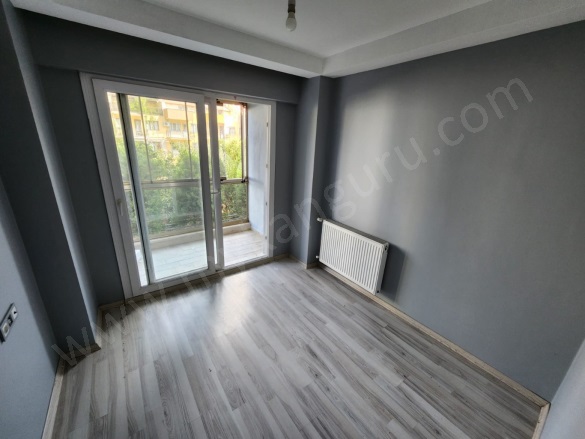 Efeler Mah. Efeler Kiralık Daire |  3+1 Oda | 140M2 Aylık 32.000Tl | 1. Kat | Doğalgaz(Kombi) | 2 Banyo Resim-4