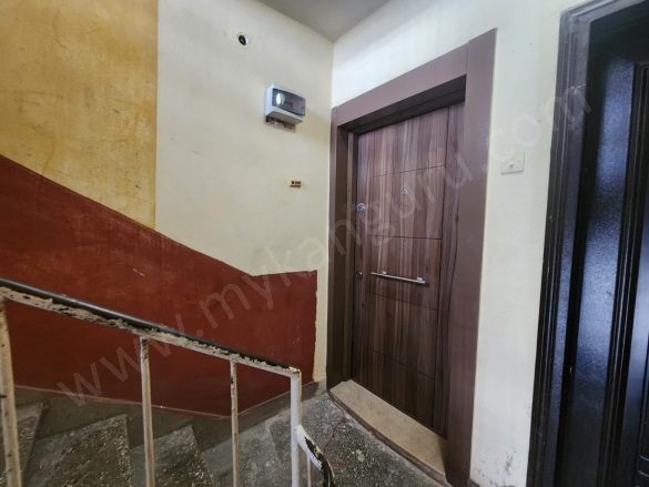 Adnan Menderes Mah. Efeler Kiralık Daire |  2+1 Oda | 100M2 Aylık 15.000Tl | Yarı Bordum | 1 Banyo Resim-3