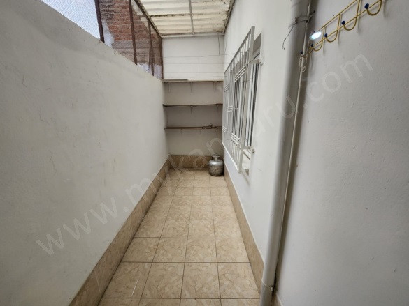 Cumhuriyet Mah. Efeler Satılık Daire |  2+1 Oda | 120M2 2.150.000Tl  Krediye Uygun  | Zemin Kat | 1 Banyo Resim-3