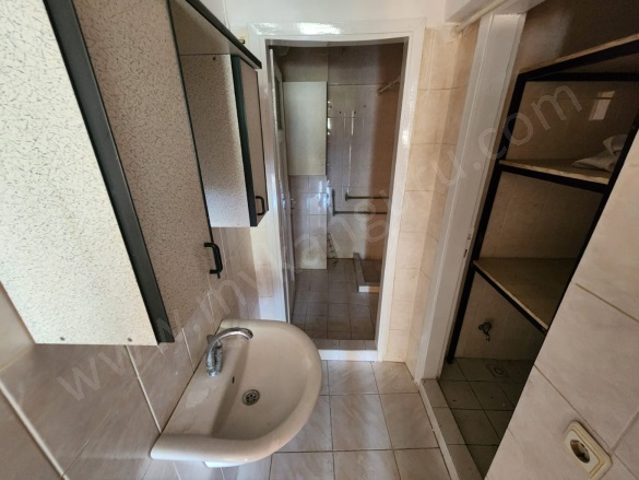 Köprülü-Veysipaşa Mah. Efeler Kiralık Daire |  2+1 Oda | 100M2 Aylık 15.000Tl | 2. Kat | 1 Banyo Resim-3