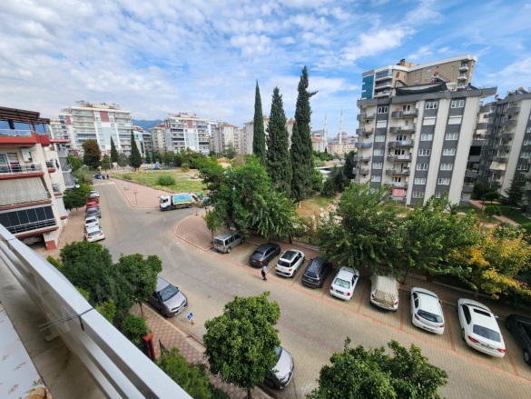 Mimar Sinan Mah. Efeler Satılık Daire |  3+1 Oda | 150M2 5.250.000Tl  Krediye Uygun  | 3. Kat | Doğalgaz(Kombi) | 1 Banyo Resim-3