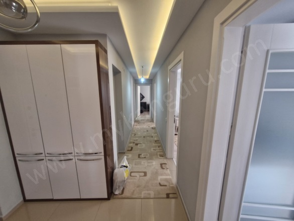 Ata Mah. Efeler Satılık Daire |  3+1 Oda | 120M2 5.200.000Tl  Krediye Uygun  | 1. Kat | Doğalgaz(Kombi) | 1 Banyo Resim-2