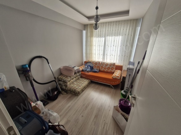 Ata Mah. Efeler Satılık Daire |  3+1 Oda | 135M2 5.100.000Tl  Krediye Uygun  | 1. Kat | Doğalgaz(Kombi) | 1 Banyo Resim-4