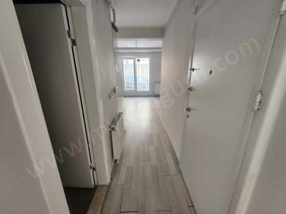 Satılık Daire Cumhuriyet Mahde 1+1 45 M² D Gazlı Efeler