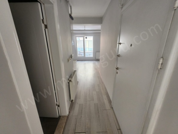 Cumhuriyet Mah. Efeler Satılık Daire |  1+1 Oda | 45M2 2.400.000Tl  Krediye Uygun  | 2. Kat | Doğalgaz(Kombi) | 1 Banyo Resim-1