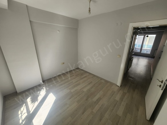 Cumhuriyet Mah. Efeler Satılık Daire |  1+1 Oda | 45M2 2.400.000Tl  Krediye Uygun  | 2. Kat | Doğalgaz(Kombi) | 1 Banyo Resim-2