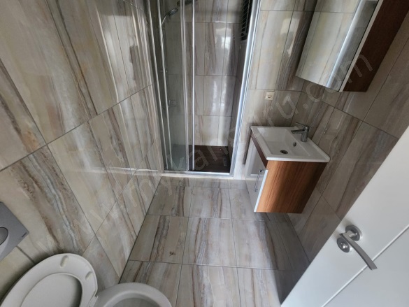 Ata Mah. Efeler Kiralık Daire |  3+1 Oda | 170M2 Aylık 38.000Tl | 2. Kat | Doğalgaz(Kombi) | 2 Banyo Resim-2