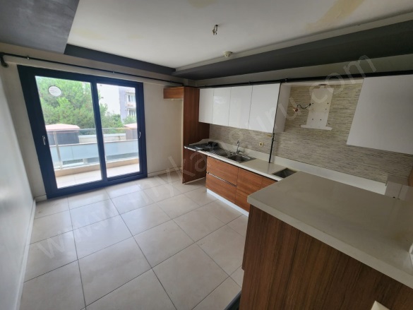 Ata Mah. Efeler Kiralık Daire |  3+1 Oda | 170M2 Aylık 38.000Tl | 2. Kat | Doğalgaz(Kombi) | 2 Banyo Resim-5