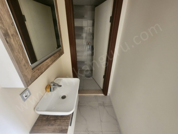 Efeler Mah. Efeler Kiralık Daire |  3+1 Oda | 135M2 Aylık 30.000Tl | 1. Kat | Doğalgaz(Kombi) Resim-2