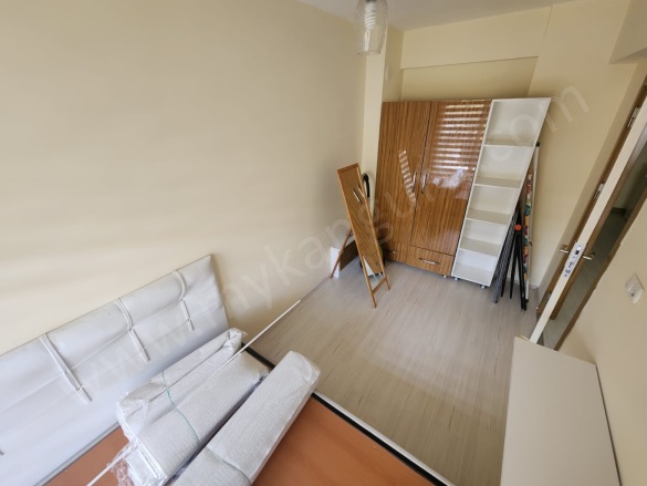 Zafer Mah. Efeler Satılık Daire |  1+1 Oda | 60M2 1.850.000Tl  Krediye Uygun  Eşyalı  | 4. Kat | Klima | 1 Banyo Resim-1