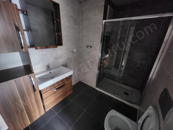 Zeybek Mah. Efeler Kiralık Daire |  4+2 Oda | 210M2 Aylık 35.000Tl | 2. Kat | Doğalgaz(Kombi) | 3 Banyo Resim-2