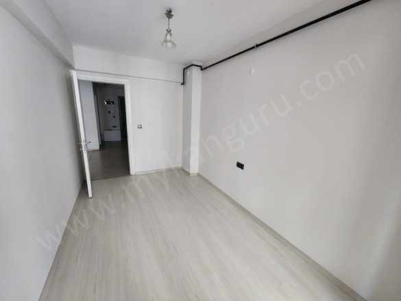 Kiralık Daire Orta Mahallede 1+1 50 M² Ara Kat Efeler