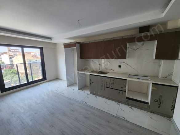 Satılık Daire Orta Mahallede 4+1 182 M² Dubleks Efeler