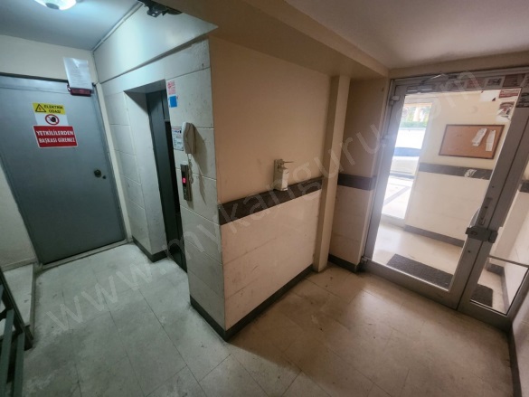 Zafer Mah. Efeler Satılık Daire |  1+1 Oda | 60M2 2.000.000Tl  Krediye Uygun  | 3. Kat | Doğalgaz(Kombi) | 1 Banyo Resim-2