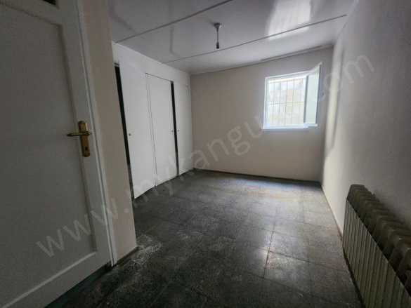 Kurtuluş Mah. Efeler Kiralık Daire |  3+1 Oda | 135M2 Aylık 25.000Tl | 3. Kat | Doğalgaz(Kombi) | 2 Banyo Resim-2