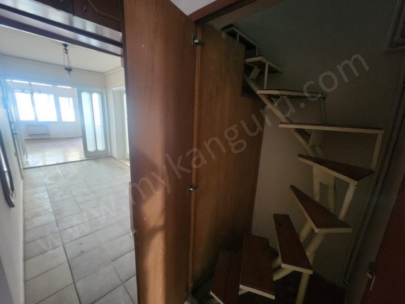 Kurtuluş Mah. Efeler Kiralık Daire |  3+1 Oda | 135M2 Aylık 25.000Tl | 3. Kat | Doğalgaz(Kombi) | 2 Banyo Resim-4