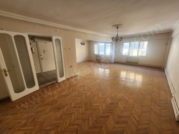Kurtuluş Mah. Efeler Kiralık Daire |  3+1 Oda | 135M2 Aylık 25.000Tl | 3. Kat | Doğalgaz(Kombi) | 2 Banyo Resim-5