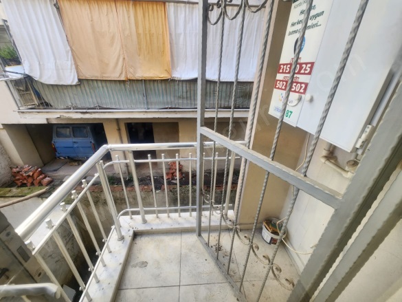 Cuma Mah. Efeler Kiralık Daire |  1+1 Oda | 45M2 Aylık 12.000Tl | 1. Kat | Doğalgaz(Kombi) | 1 Banyo Resim-2