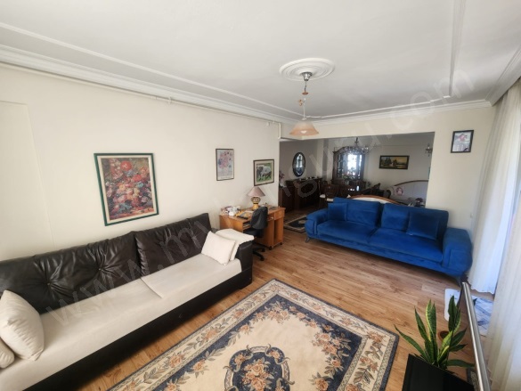 Kurtuluş Mah. Efeler Satılık Daire |  3+1 Oda | 130M2 4.250.000Tl | 3. Kat | Doğalgaz(Kombi) | 1 Banyo Resim-4