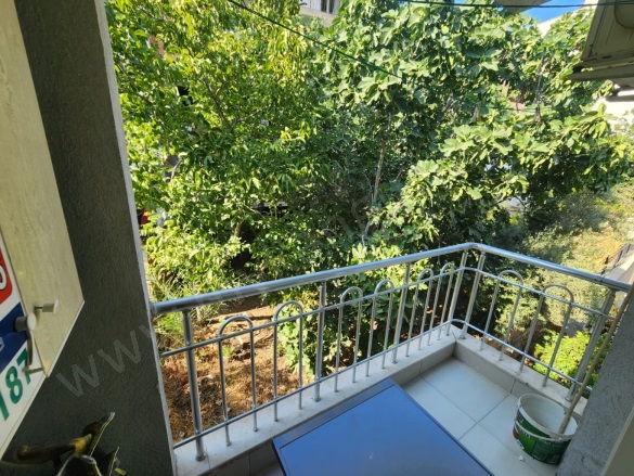 Zafer Mah. Efeler Satılık Daire |  1+1 Oda | 60M2 1.750.000Tl  Krediye Uygun  | 4. Kat | Doğalgaz(Kombi) | 1 Banyo Resim-1