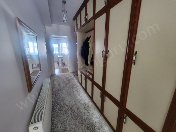 Cumhuriyet Mah. Efeler Kiralık Daire |  2+1 Oda | 125M2 Aylık 20.000Tl | 5. Kat | Doğalgaz(Kombi) | 1 Banyo Resim-3