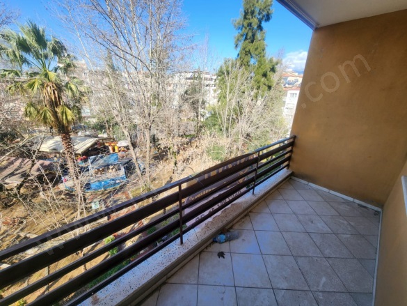 Meşrutiyet Mah. Efeler Kiralık Daire |  3+1 Oda | 135M2 Aylık 19.000Tl | 4. Kat | Doğalgaz(Kombi) | 1 Banyo Resim-1