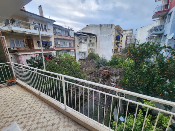 Güzelhisar Mah. Efeler Kiralık Daire |  3+1 Oda | 135M2 Aylık 19.000Tl | 2. Kat | Doğalgaz(Kombi) Resim-4