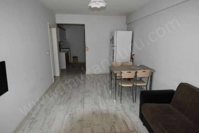Satılık Daire Orta Mahallede 1+1 60M² Eşyalı Efeler