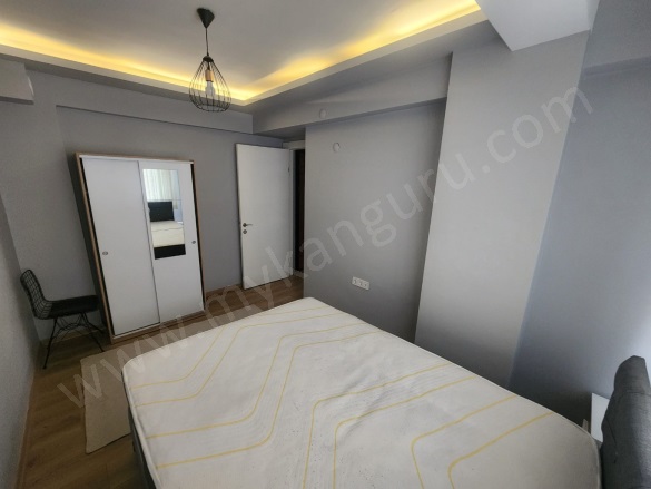 Girne Mah. Efeler Kiralık Daire |  2+1 Oda | 60M2 Aylık 35.000Tl Eşyalı  | 1. Kat | Doğalgaz(Kombi) | 1 Banyo Resim-3