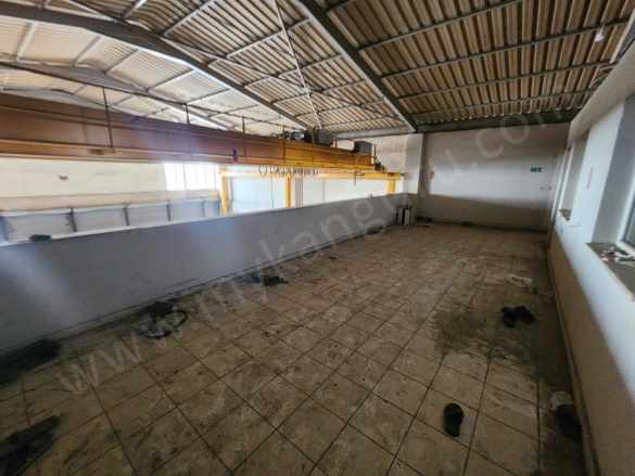 Kiralık işyeri Ata Mahallesi Astiste 1000 M² Dükkan Depo Efeler