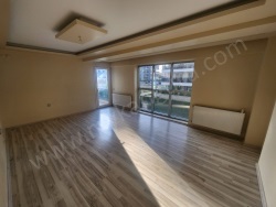 Efeler Efeler Mah. Kiralık Daire 3+1 135 M2 | 1. Kat | Doğalgaz(Kombi)