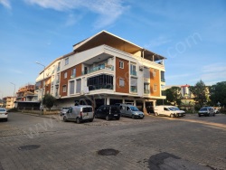 Efeler Zeybek Mah. Kiralık Daire 4+2 210 M2 | 2. Kat | Doğalgaz(Kombi) | 3 Banyo