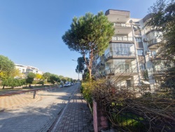 Efeler Efeler Mah. Kiralık Daire 3+1 135 M2 | 4. Kat | Merkezi Isınma | 1 Banyo