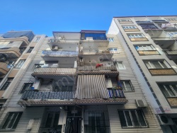 Efeler Cumhuriyet Mah. Kiralık Daire 2+1 125 M2 | 5. Kat | Doğalgaz(Kombi) | 1 Banyo