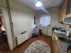 Efeler Cuma Mah. Satılık Daire 2+1 80 M2 | 2. Kat | 1 Banyo