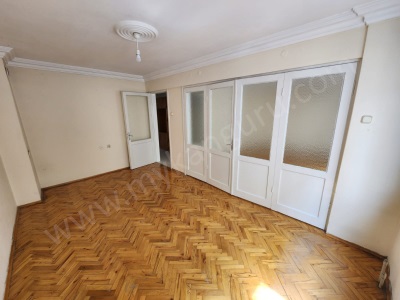 Satılık Daire Cuma Mahallesinde 3+1 130 M² Efeler Mah