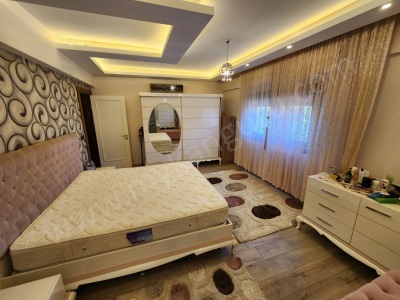 Satılık Daire Gold Towersda 4+1 277 M² Ara Kat Efeler Zeybek Mah