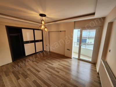 Kiralık Daire M Sinan Mahde Site İçinde 4+1 210 Efeler Mimar Mah