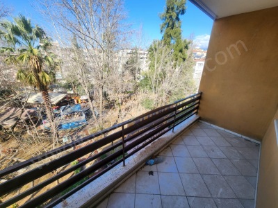 Kiralık Daire Meşrutiyet Mahallesinde D Gazlı 3+1 Efeler Mah