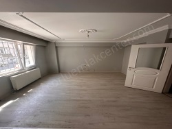 Çorlu Kemalettin Mah. Satılık Daire 3+1 125 M2 | Yüksek Giriş | Doğalgaz(Kombi) | 1 Banyo | 1 Yatak Odası