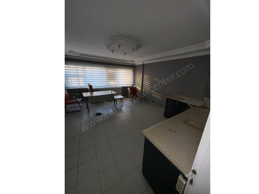 ÇORLU MERKEZ HEYKELE YAKIN ÇEŞME DURAĞI KARŞISI OFİS BÜRO