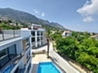Kıbrıs Girne Laptada Deniz Manzaralı 2+1 Havuzlu Sitede Sıfır 2 5+1 Satılık Villa Merkez