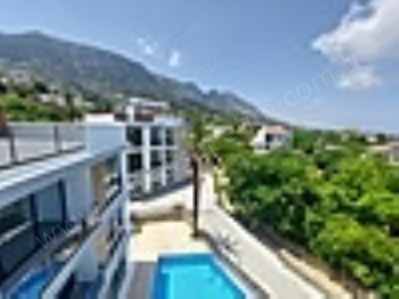 Kıbrıs Girne Laptada Deniz Manzaralı 2+1 Havuzlu Sitede Sıfır