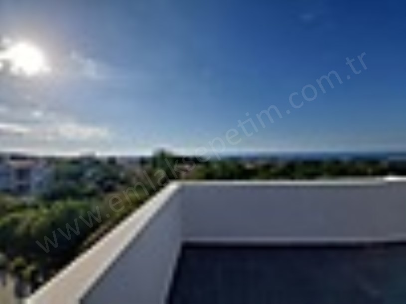 Kıbrıs Girne Laptada Deniz Manzaralı 2+1 Havuzlu Sitede Sıfır