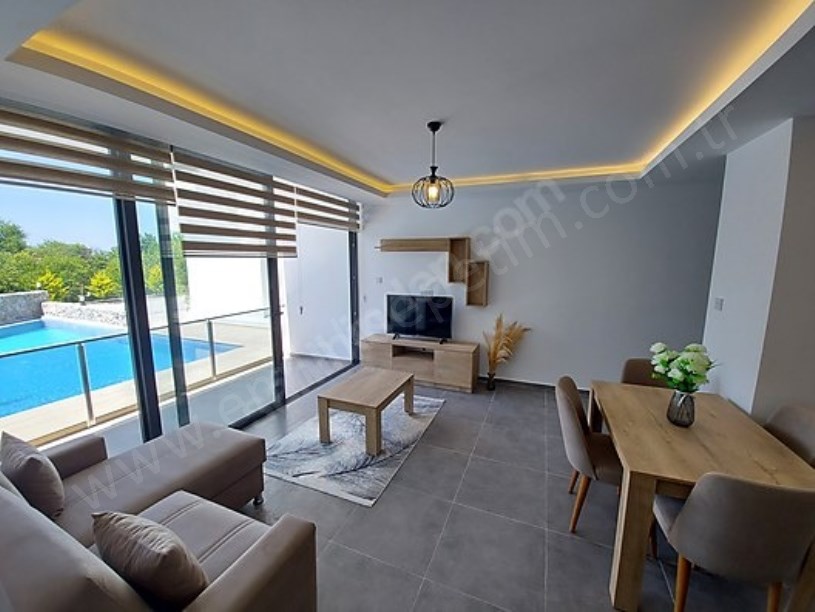 Kıbrıs Girne Laptada Deniz Manzaralı 2+1 Havuzlu Sitede Sıfır